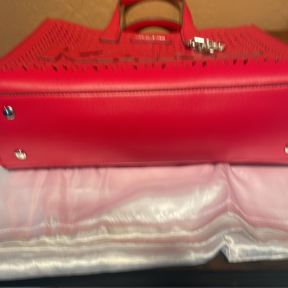 Karl Lagerfeld NWOT 2 Piece Red Leather Laser Cut Bag & Pouch Satchel/Crossbody - Picture 13 of 13